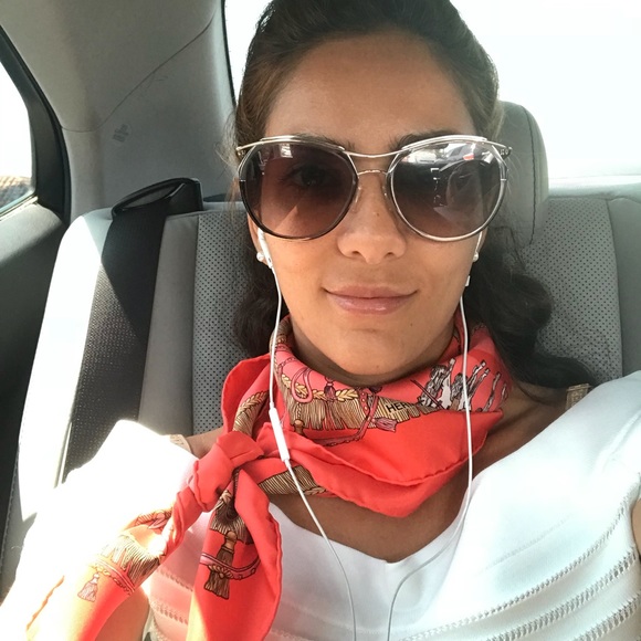 Meet your Posher, Jolie - Picture 1 of 1